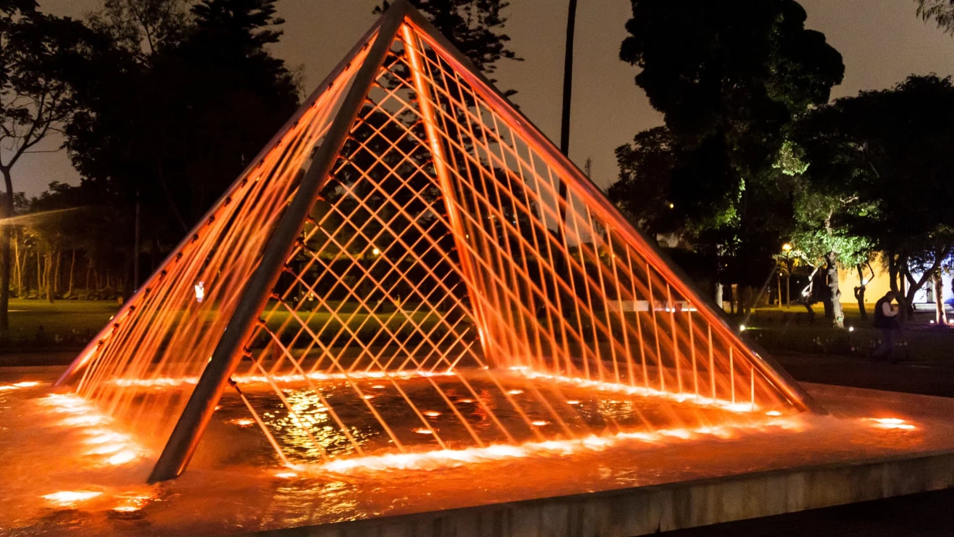Lima Night Tour + Magic Water Circuit (Half Day), Peru